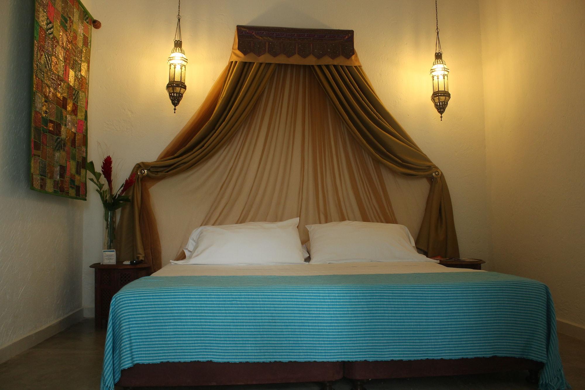 Santorini 4*