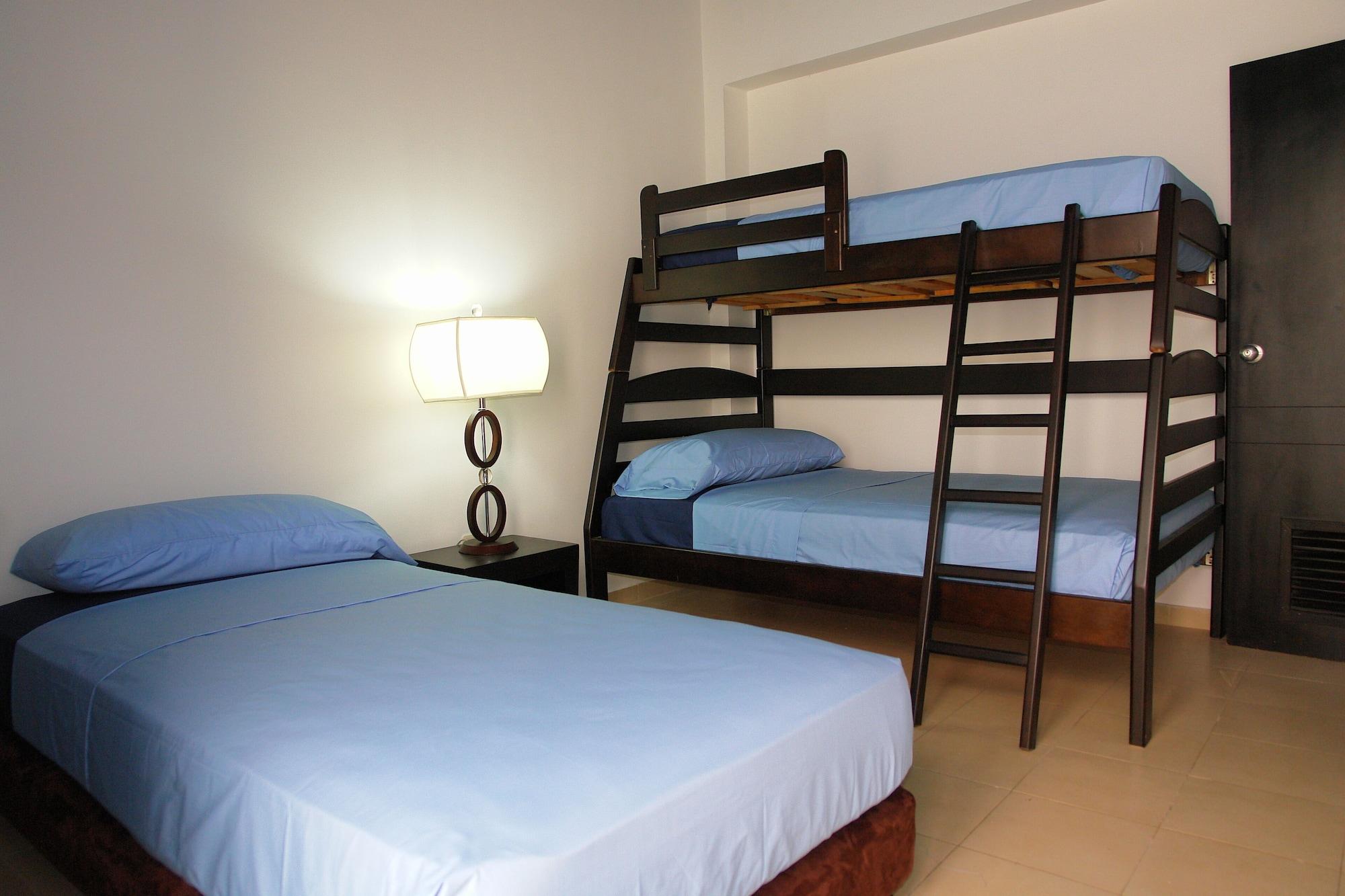 Hotel Santorini 4*