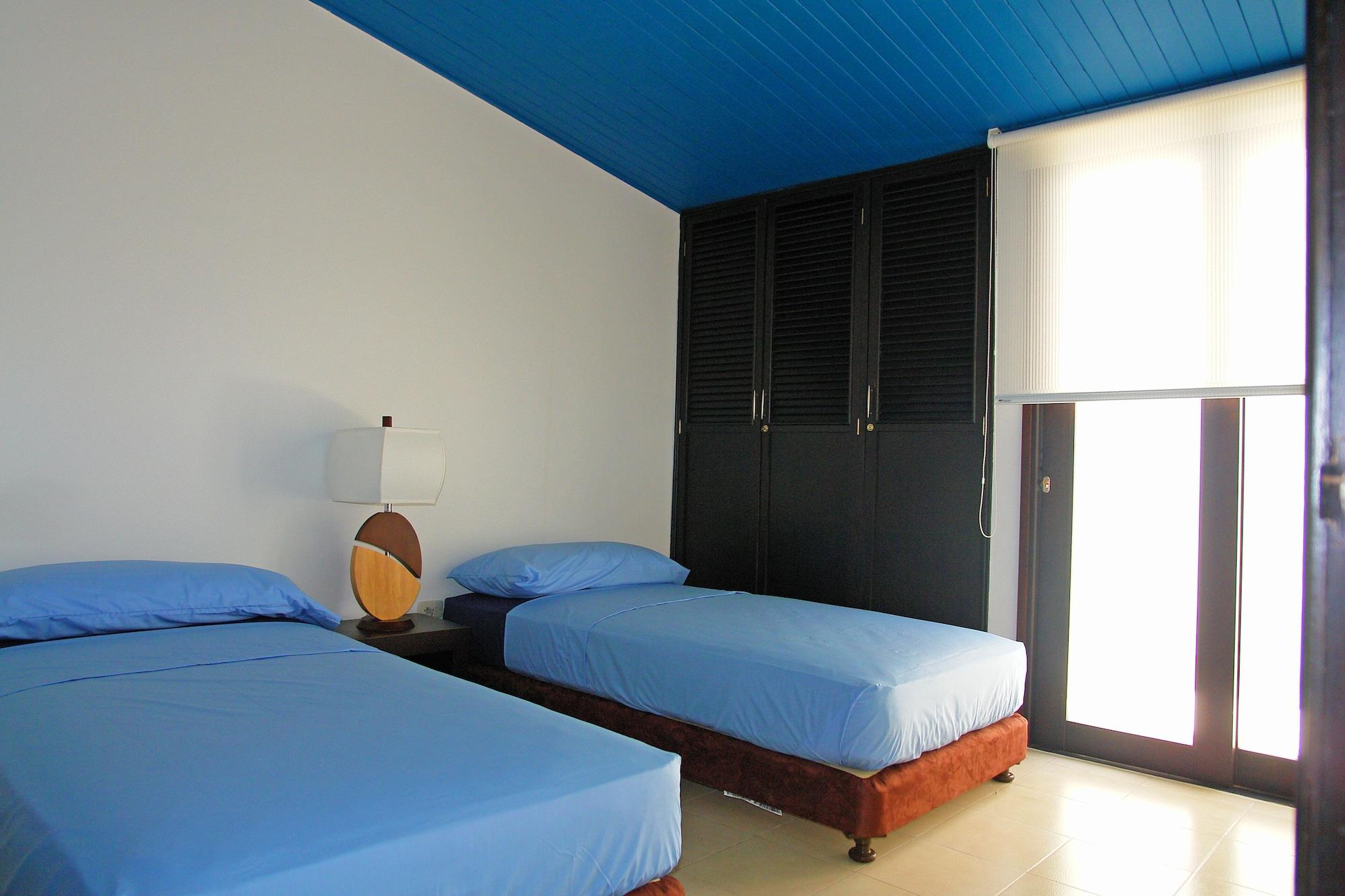 Santorini 4*