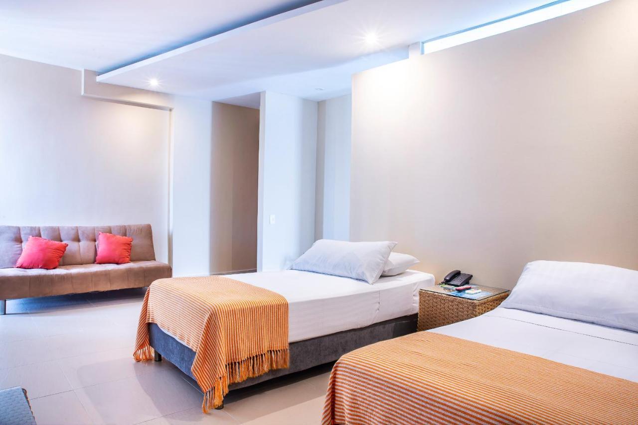 Hotel Santorini 4*