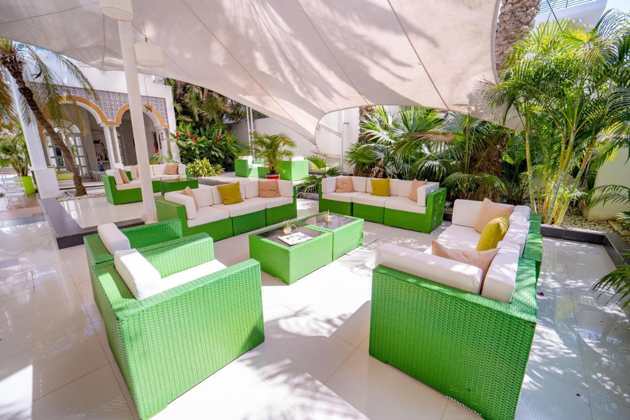 Hotel Santorini 4*