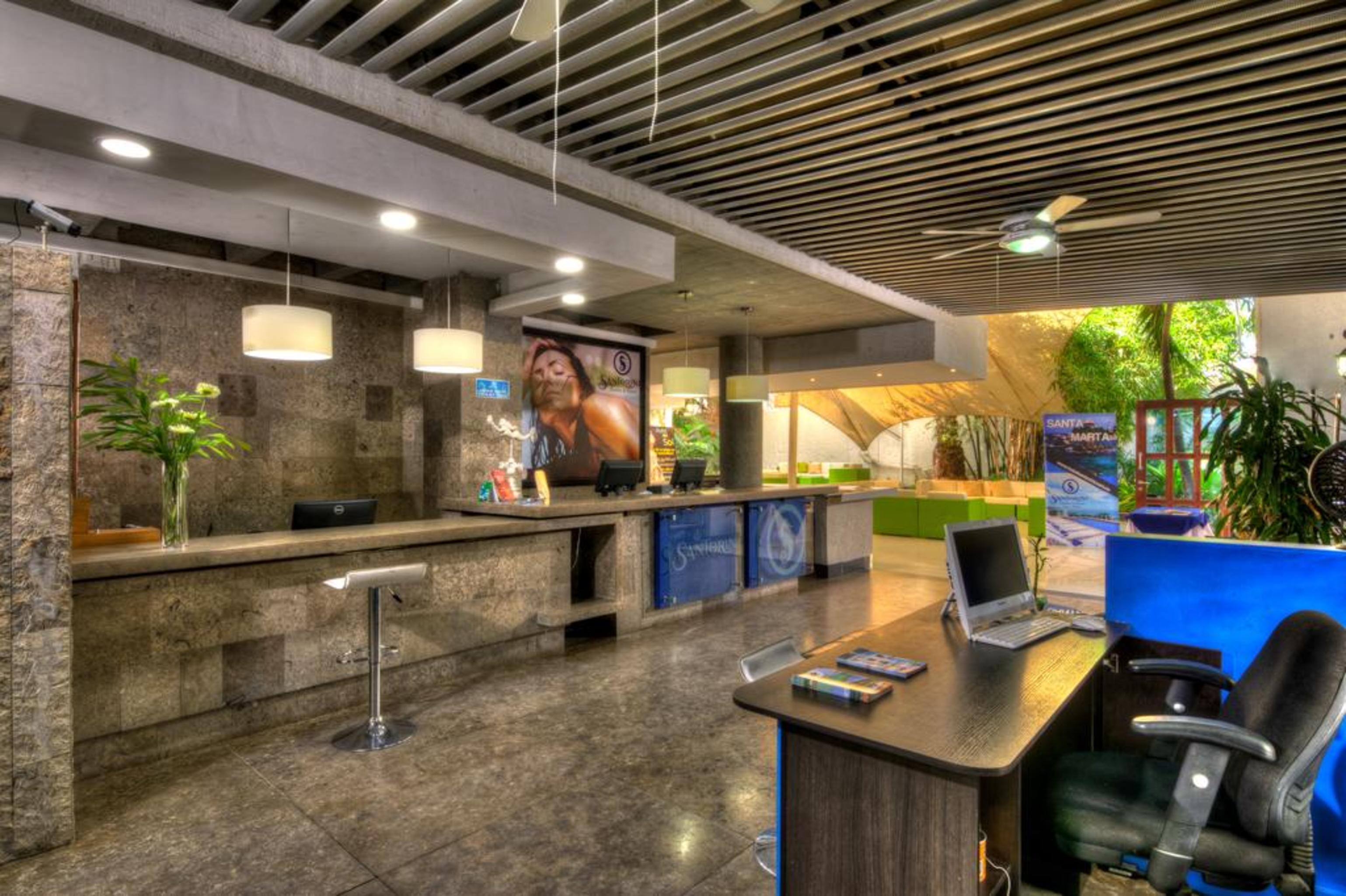 Santorini Hotel 4*